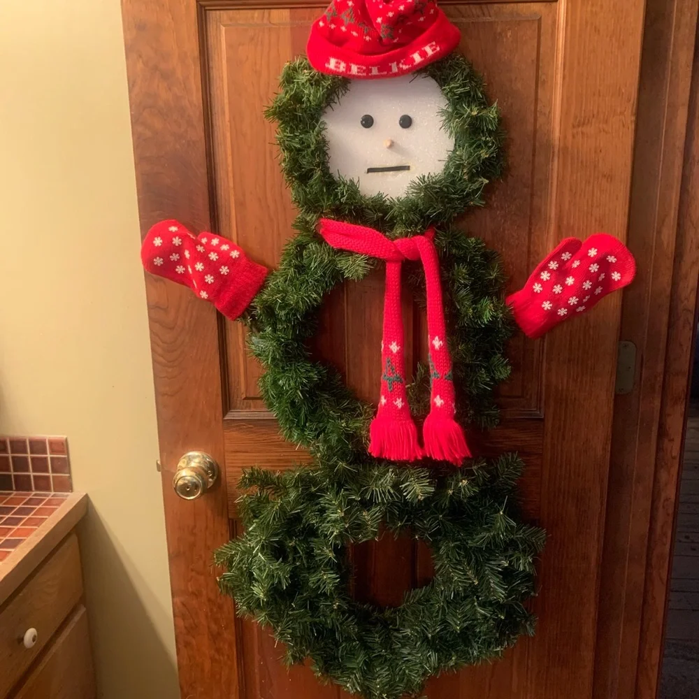 HANDMADE holiday SNOWMAN wreath door hanger. 3 GREEN wreaths. THIS IS ADORABLE!